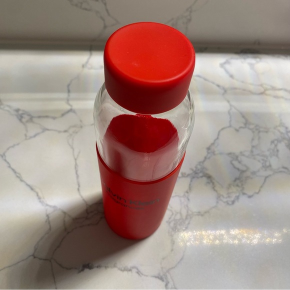 Calvin Klein Water Bottle - Picture 3 of 4